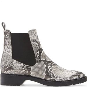 Treasure & bond boots